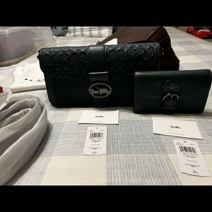 Coach Georgie Shoulder bag in signature leather with matching wallet green